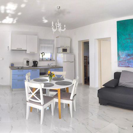 Apartmani Zvezdan Malinska Extérieur photo
