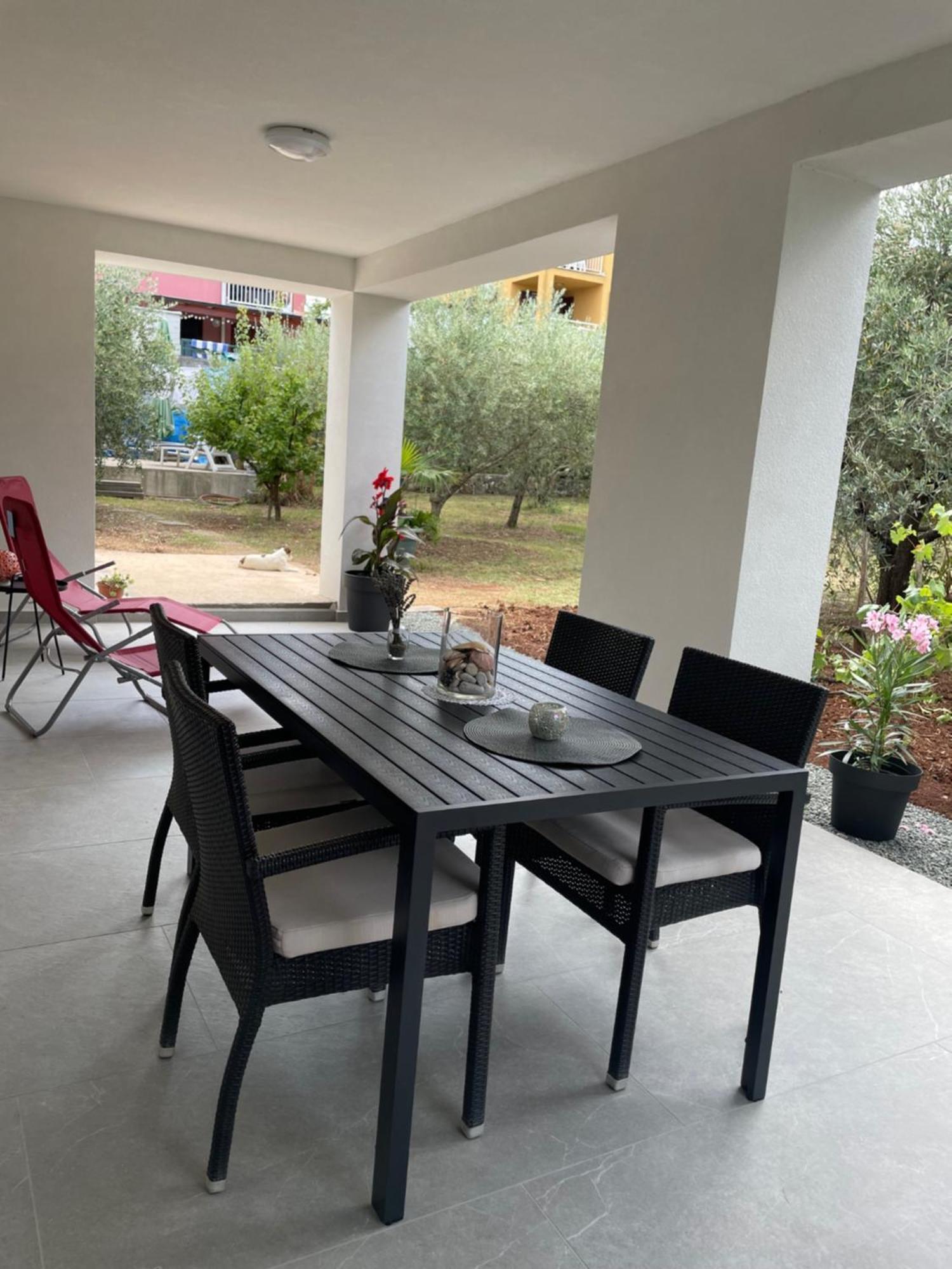Apartmani Zvezdan Malinska Extérieur photo
