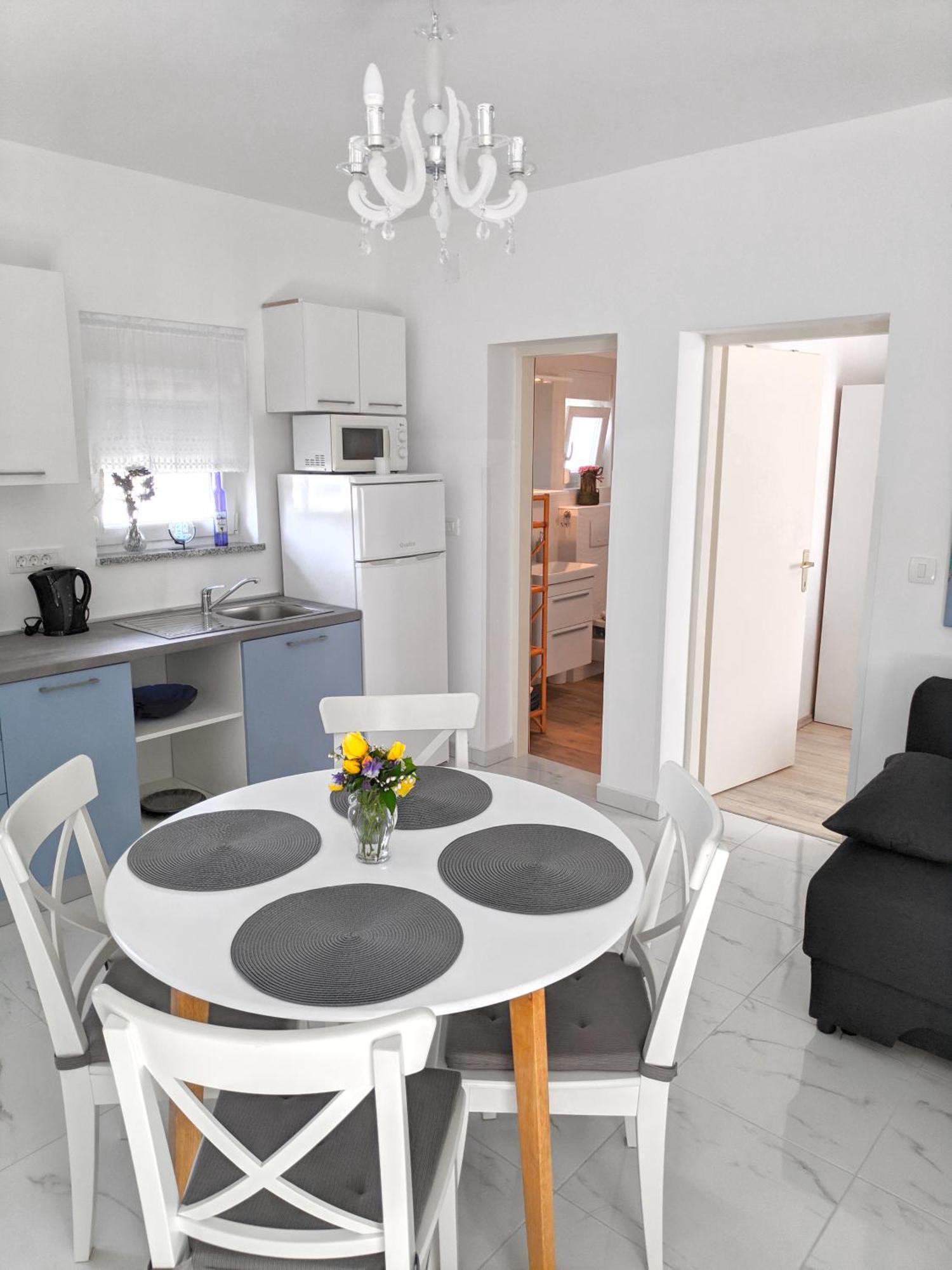 Apartmani Zvezdan Malinska Extérieur photo